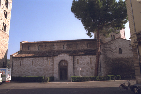Estreno della Chiesa di S. Maria Intervineas Estreno della Chiesa di S. Maria Intervineas