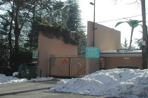 Ingresso alle Terme Santa Lucia di Tolentino Ingresso alle Terme Santa Lucia di Tolentino