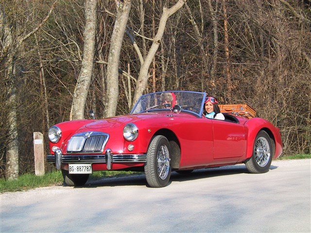 Marche Holiday La Dolce VIta Auto D'epoca Car