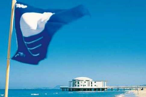 Discover 
                                    Blue Flag Programme-Beach Awards