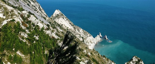 Scopri il pacchetto: PANORAMI del MONTE CONERO e della RIVIERA